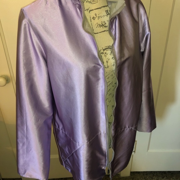 Reversible Raincoat! Size M/L Beautiful metallic lavender and gray. - Picture 3 of 9